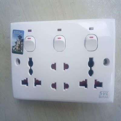 13a 3-gang Switched Socket 4 Way