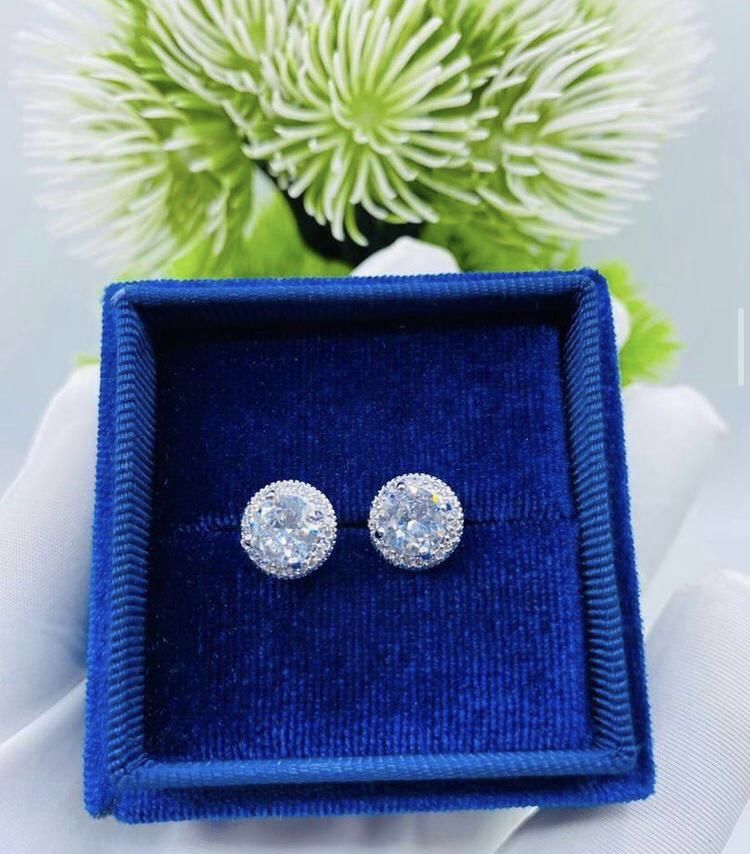 Unisex Iced Out Diamond Piercing Earring