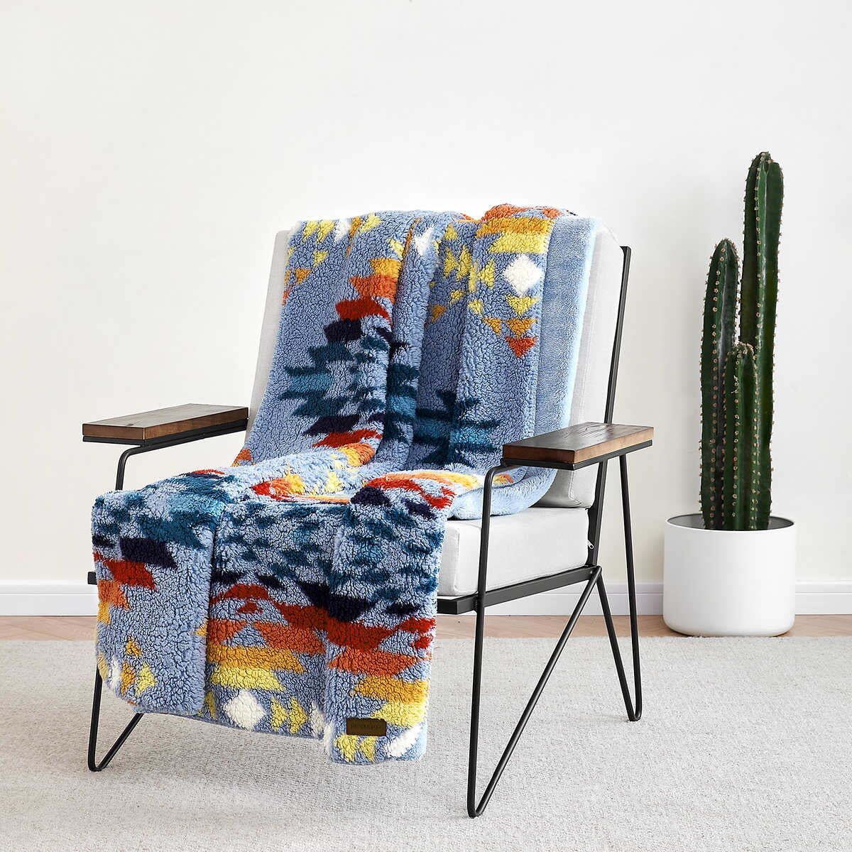 Reversible Sherpa Fleece Throw Blanket