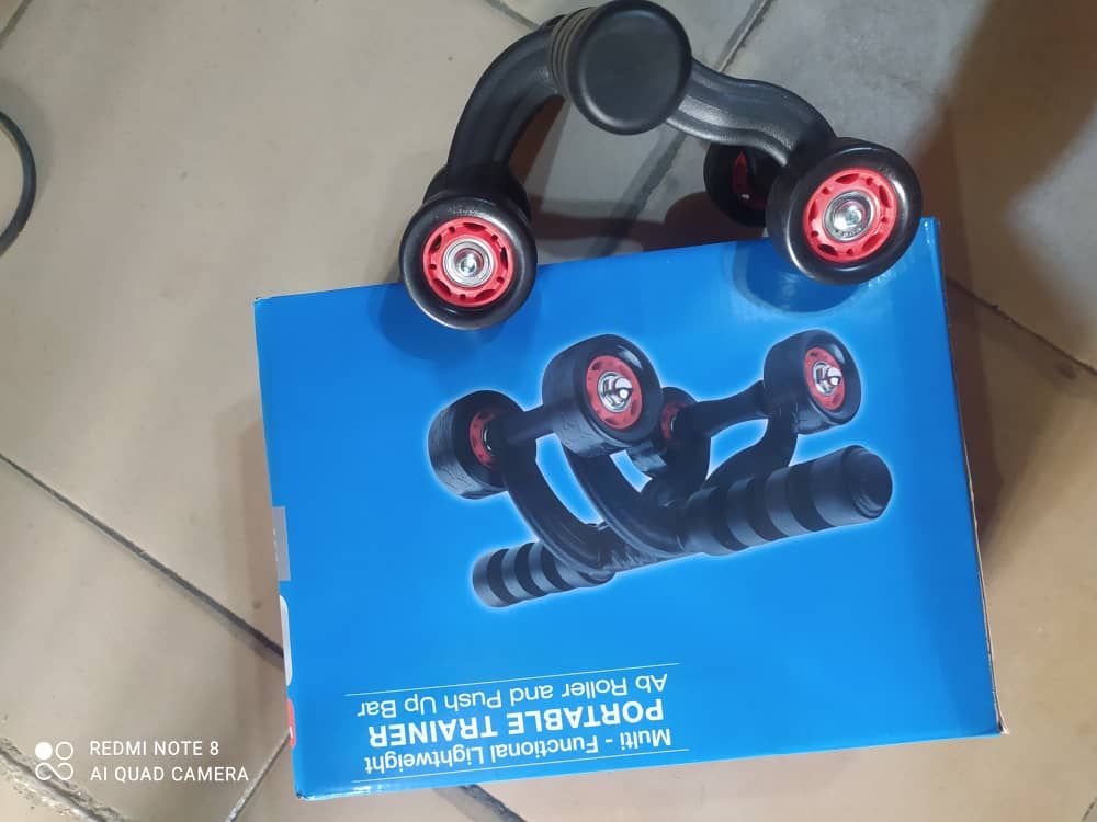 4 Wheels Ab Roller Multifunctional Portable Trainer