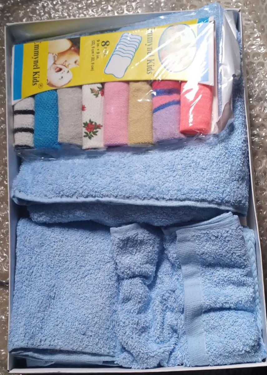 Baby Towel  3 In 1   And Soft Mouth Cloth  8 In 1 Gift Sets