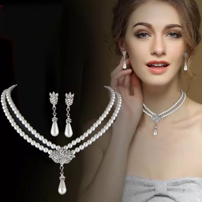 Radiant And Lovely Earing Jewellery Set - Silver