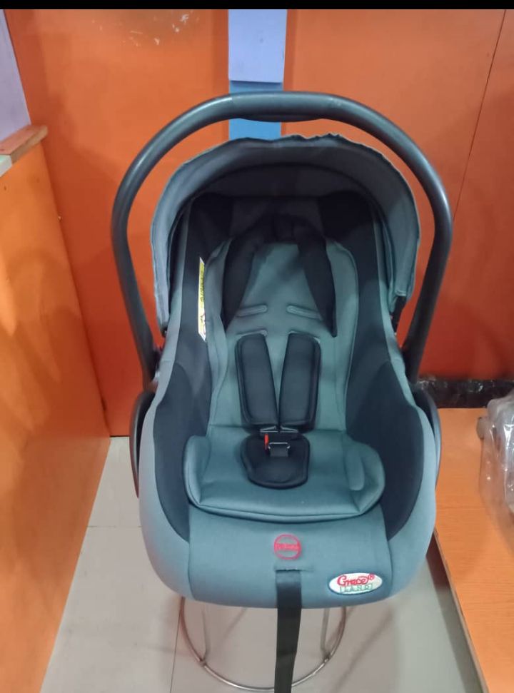 Baby Protective &Safety Car Seat- Carrier & Rocker