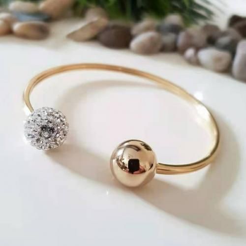 Ladies Non Tarnish Stainless Steel Bracelet