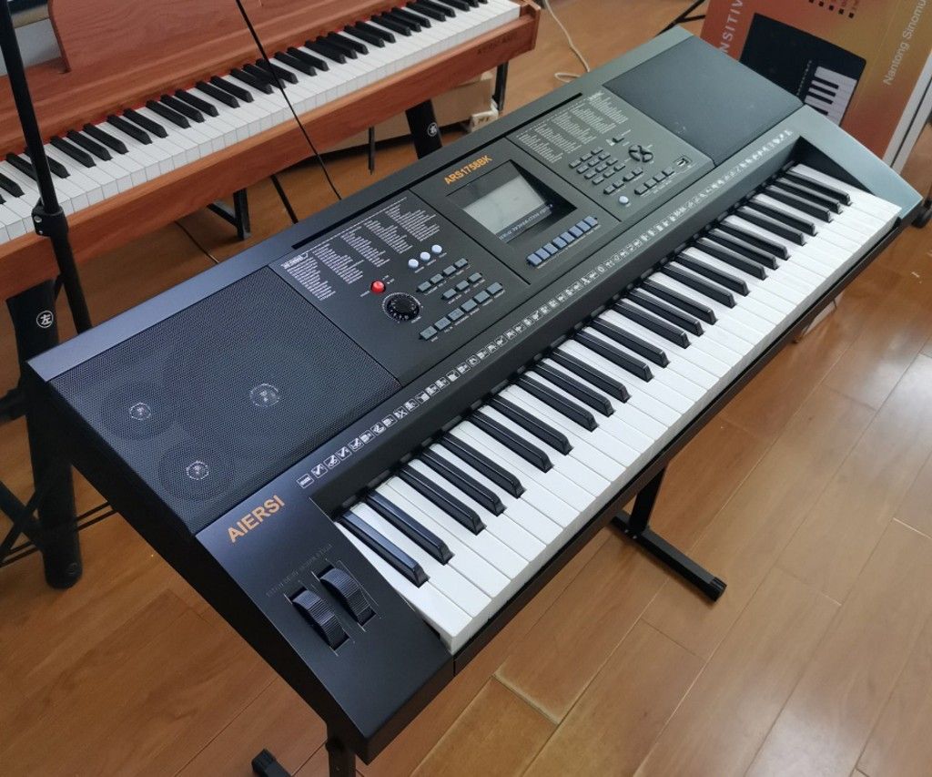 Special Quality Portable Touch Sensitivity Keyboard Piano