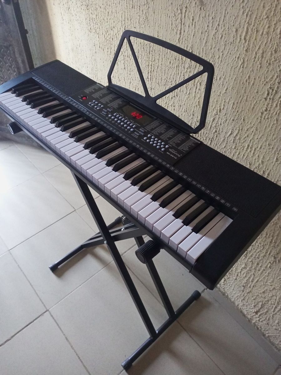 Portable 61KEY Keyboard Piano With Stand