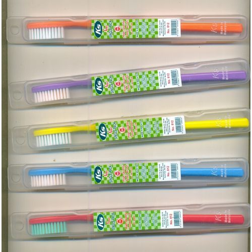 Medium Toothbrushes (6 Pcs)