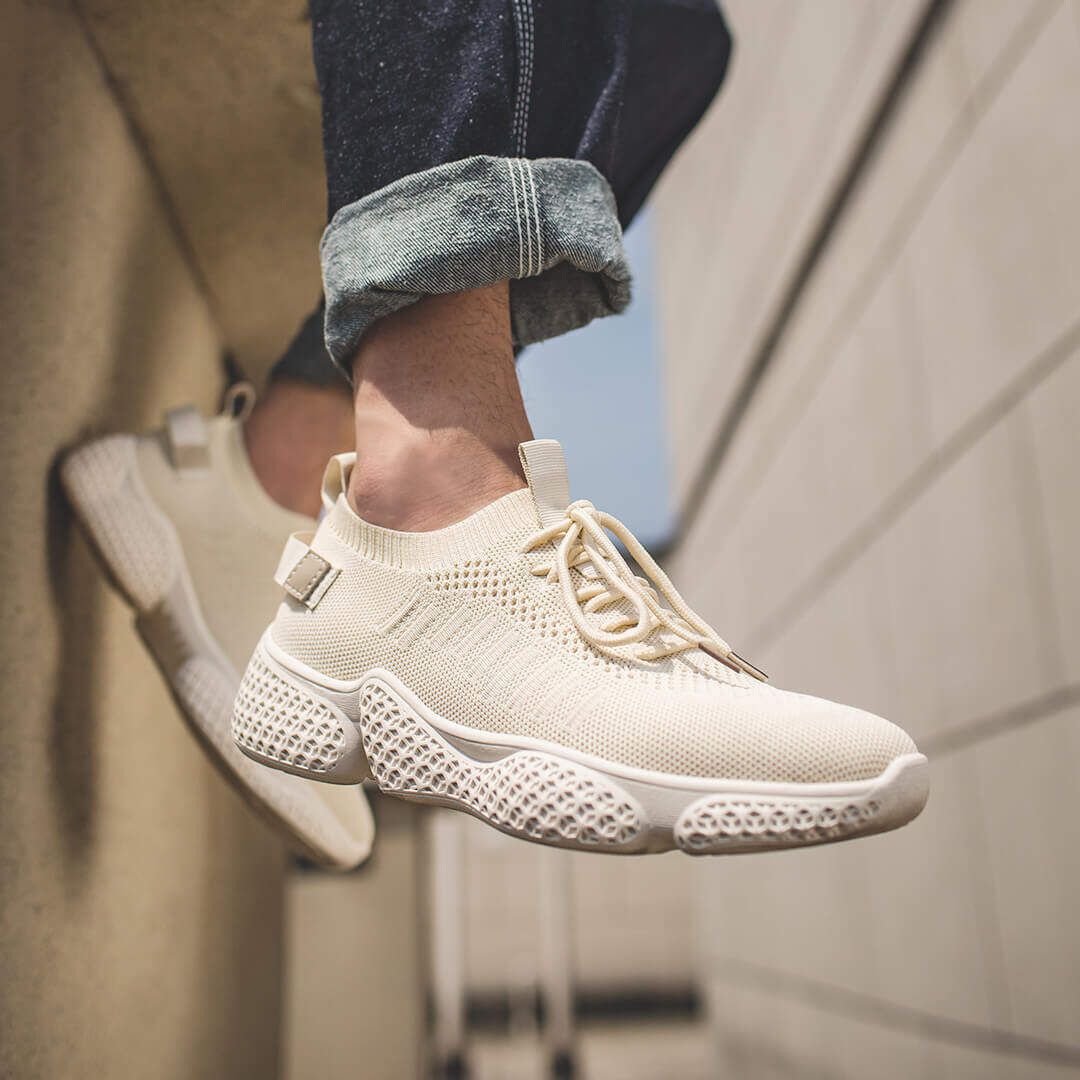 Flying Woven Upper Sneakers High-elastic Non-slip EVA Sport Shoes Pure White And Black Breathable And Refreshing Sneakers Honeycomb Breathable Insole And Sweat-absorbent Running Shoes EU:44