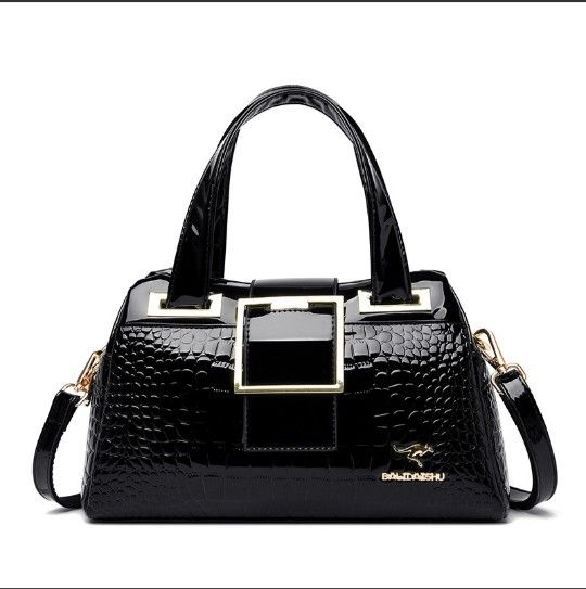 Woman's Hand Bags (Black Color).