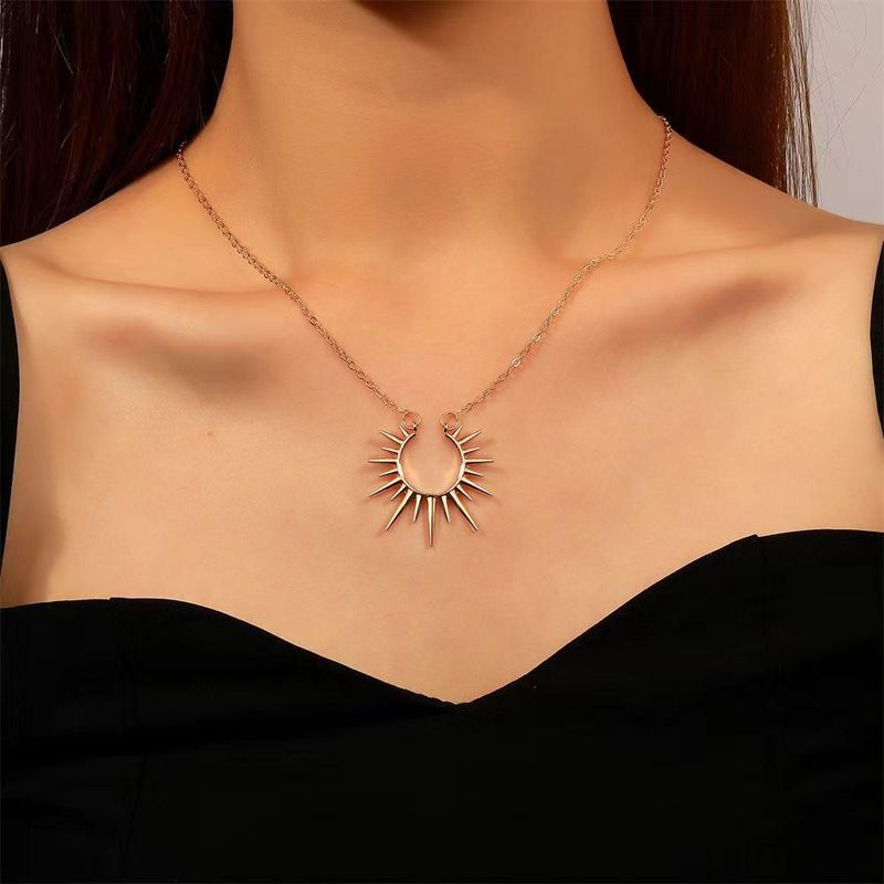Beautiful Woman Sun Necklace Temperament Collarbone Necklace