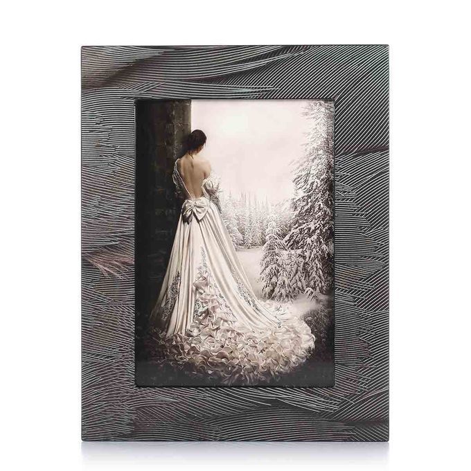 Photo Frame With Plume Texture Wooden Piano Baking Varnish