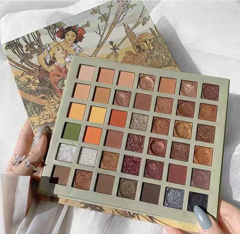 42 In One Eyeshadow Palette