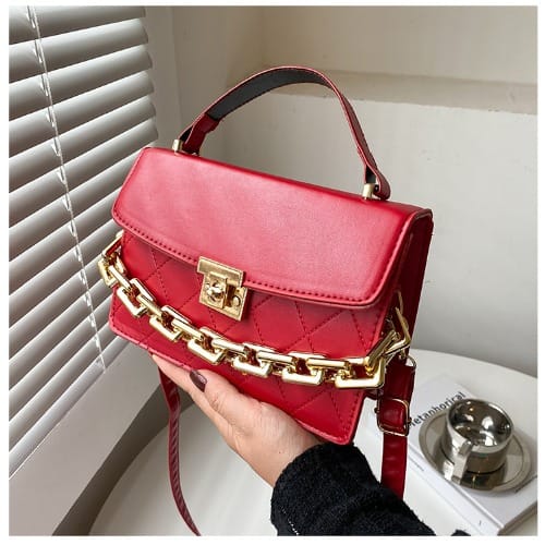Woman Unique Chain Handbag _ Red