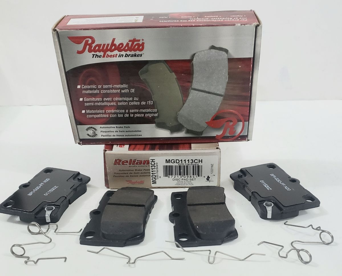 RAYBESTOS MGD 1113CH CERAMIC REAR BRAKE PAD SET; R-LINE