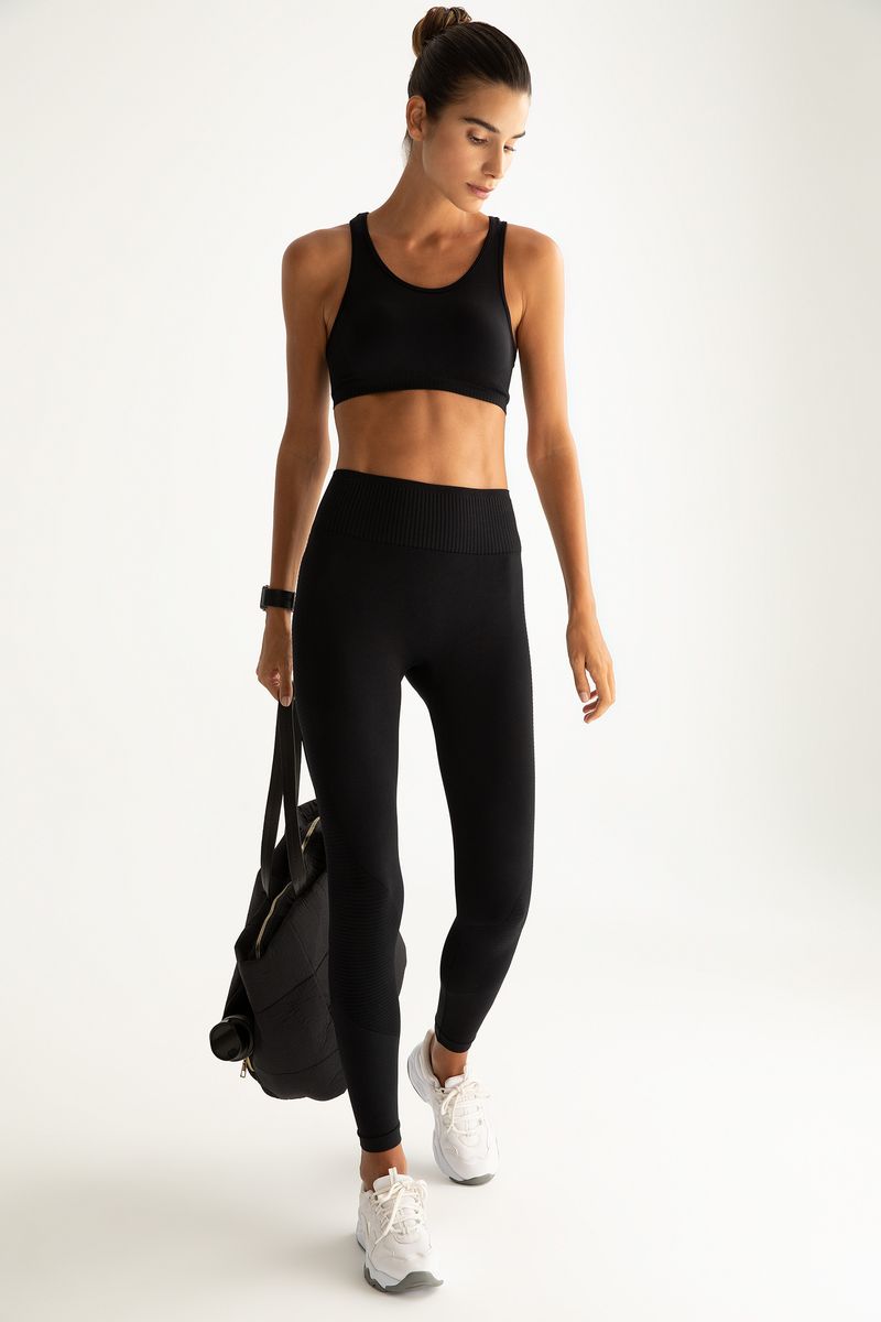 Woman Legging Fit Knitted Leggings-Black