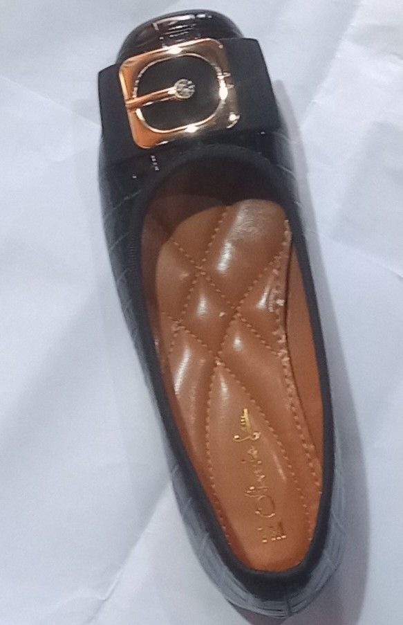 Smart Walking Latest Ladies Flat Shoe - Black