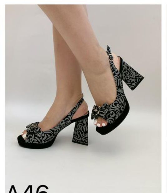 Gorgeous Ladies High Wedge Modern Sandals-Black