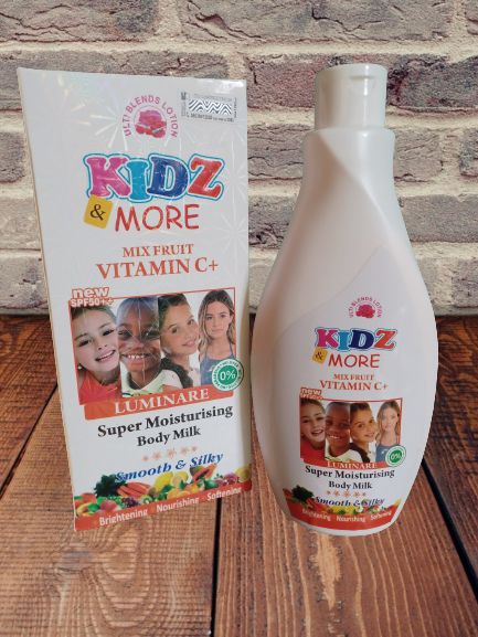 & More Mix Fruit Vitamin C+ Ulti Blend Lotion 400ml