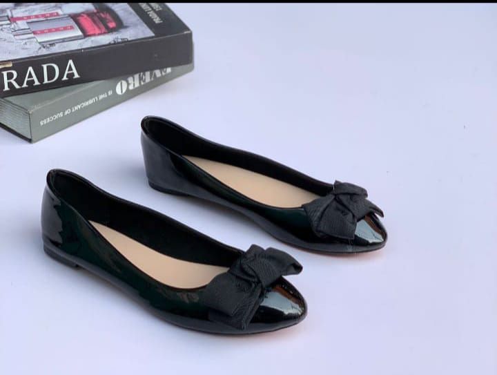 Patent Black Flat Shoe With Bow