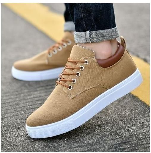 Solid Color Men's Breathable Lace-up Canvas Sneakers - Khaki