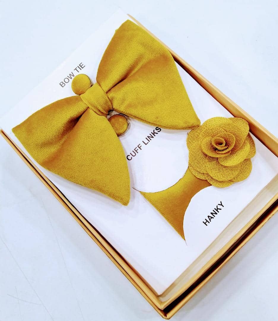 Men's Butterfly Velvet Bow And Cufflink Set- Gold