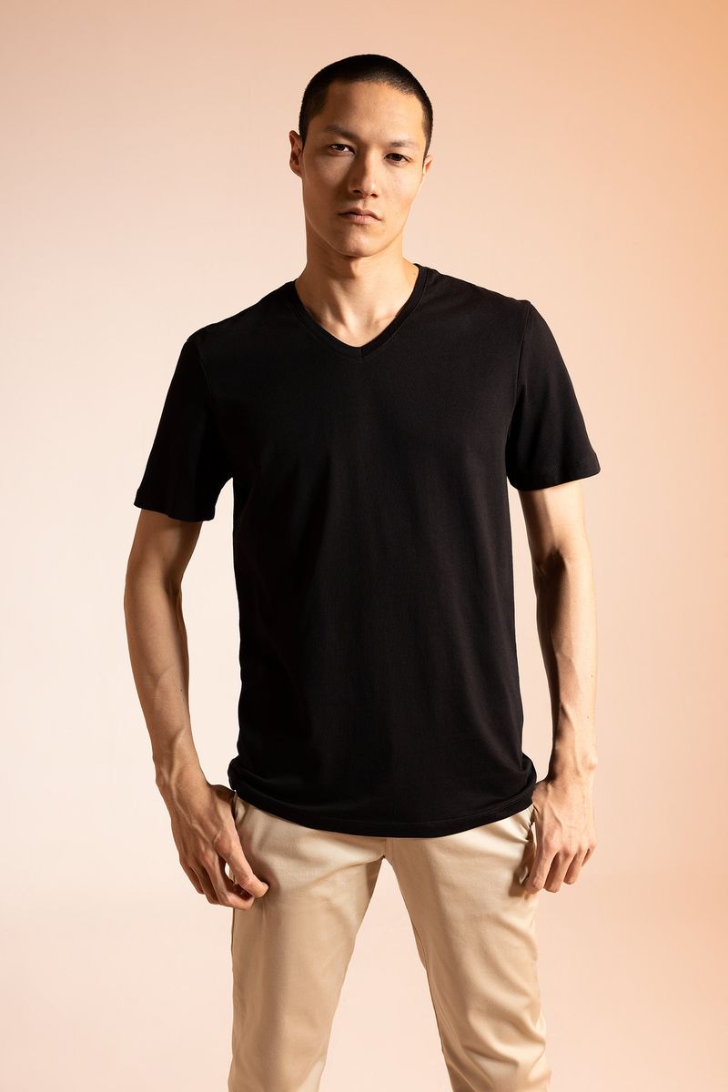Man Slim Fit Knitted T-Shirt - Black