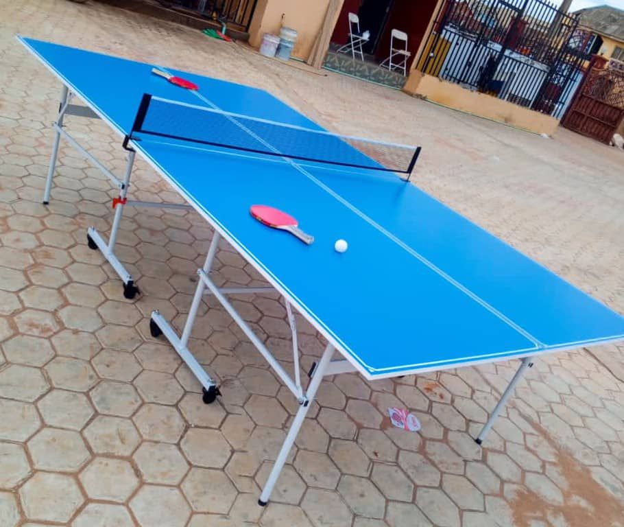 Standard Indoor Table With Complete Accessories