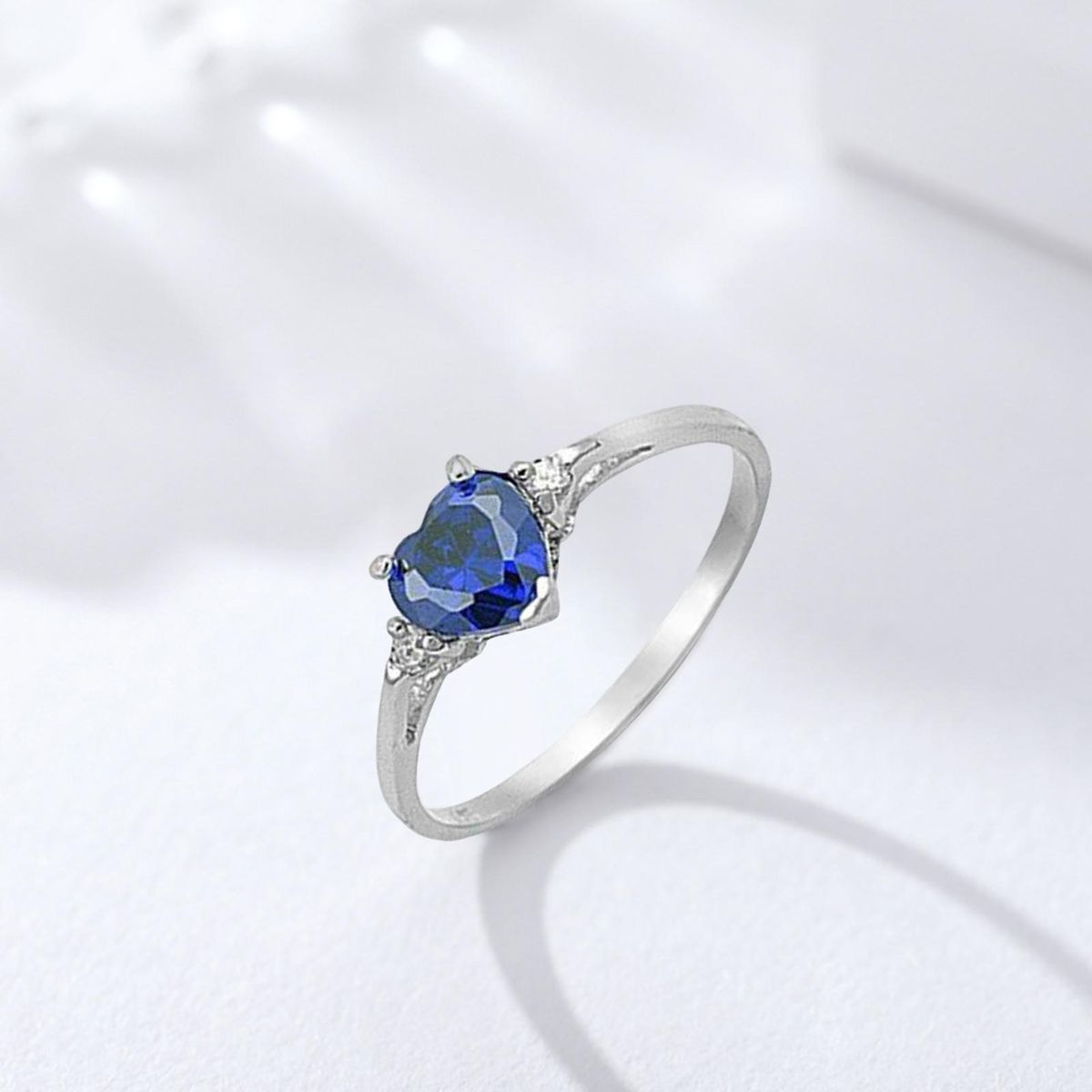 Finger Ring Ladies Fashion Love Heart Shape Engagement Ring Blue