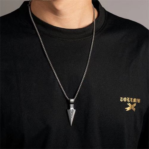 Arrow Pendant Necklace