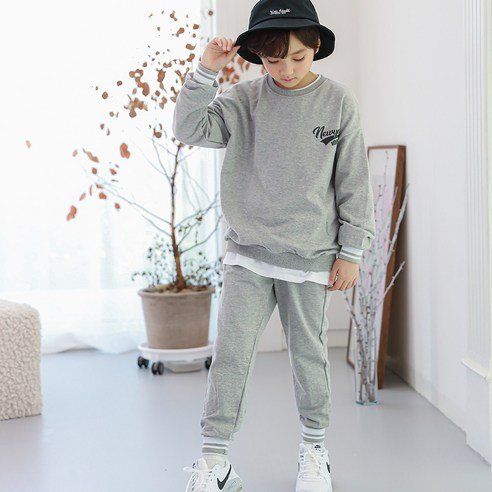 The Daily Children's New York Sweatshirt + Jogger Pants Set