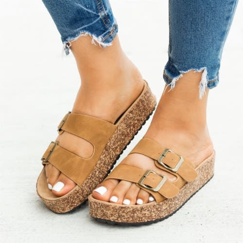 Women Slippers - Brown