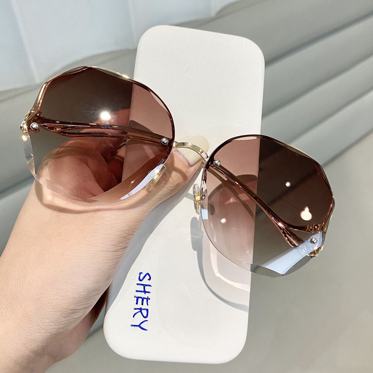 Sunglasses Women 2022 Fashion Tea Gradient Ocean Water Cut