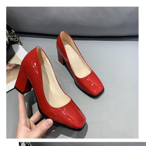 Block Heel Patent Leather Round Mouth Cover Shoe - RED