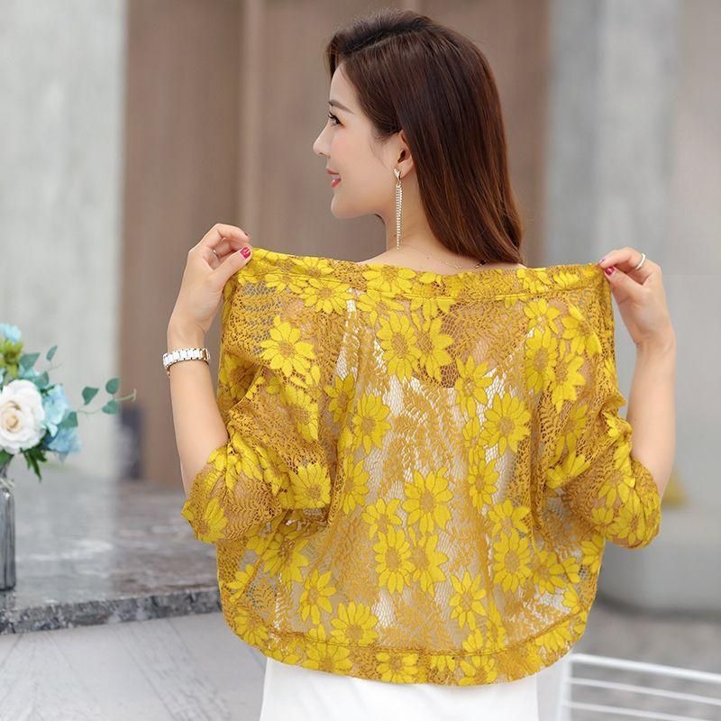 2023 Summer Women Thin Sun Protection Clothing Half Sleeve Shawl Coat All-match Hollow Lace Short Cardigan V-neck Jacket Y37