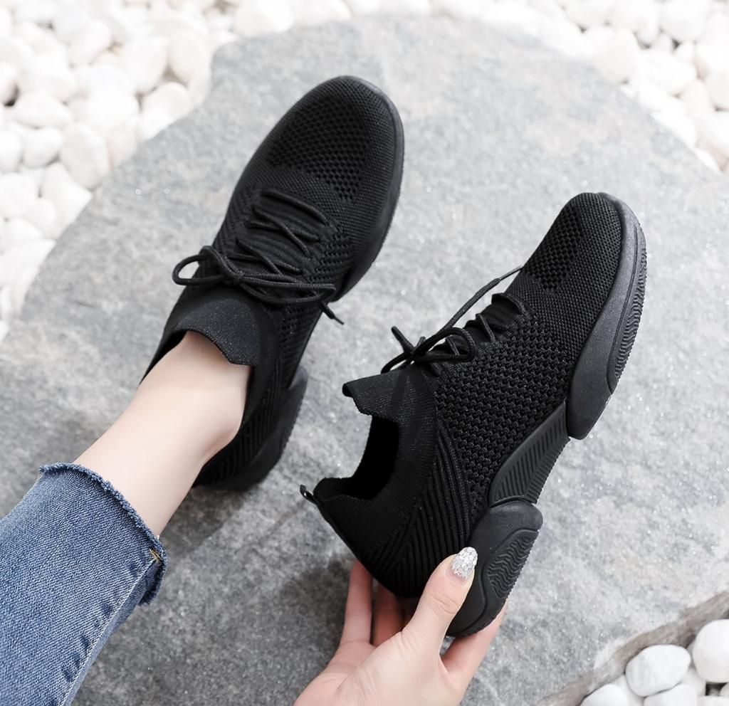 Classic Ladies Unique Sneaker -Black