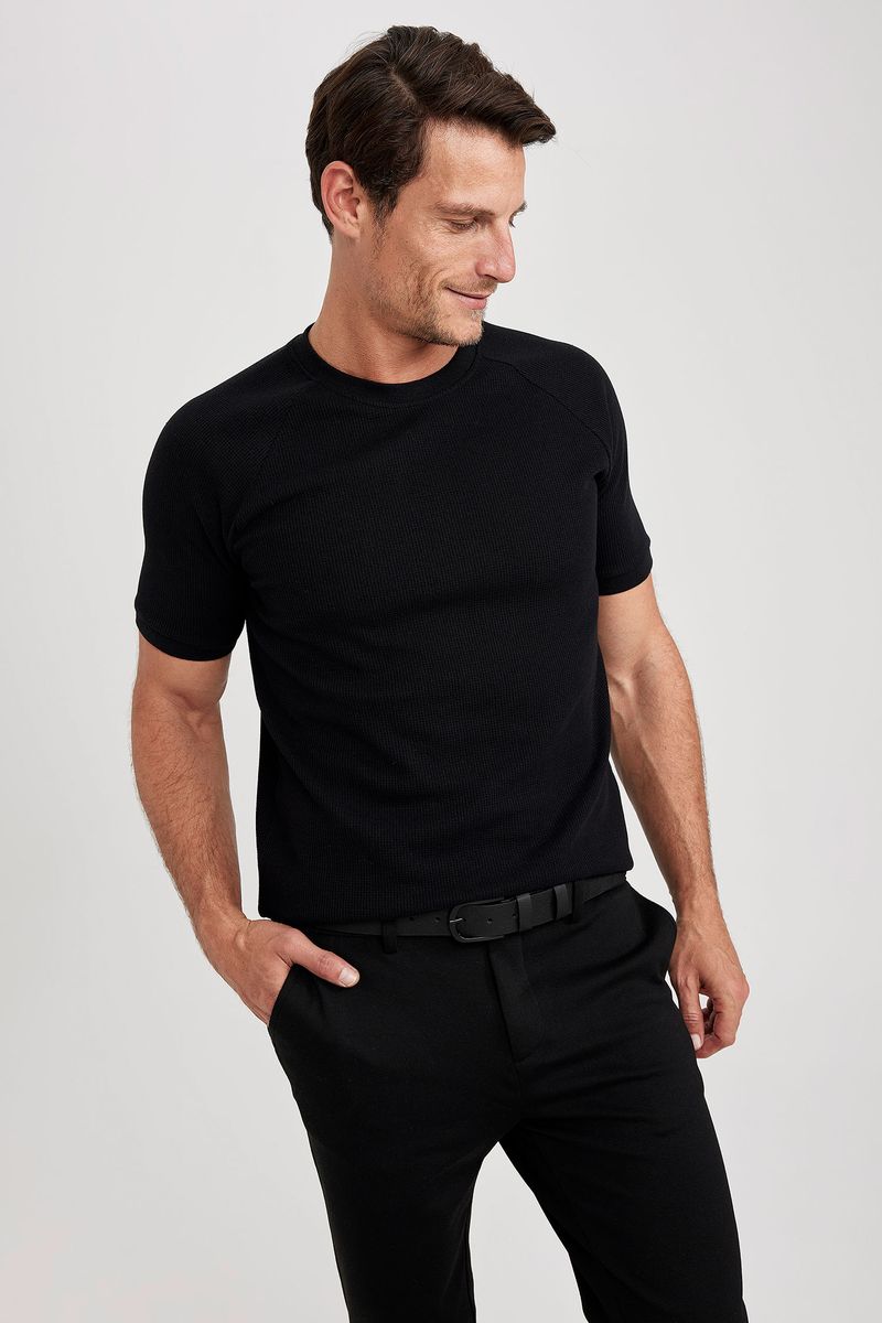 Man Smart Casual Modern Fit Crew Neck Short Sleeve Knitted T-Shirt - Black
