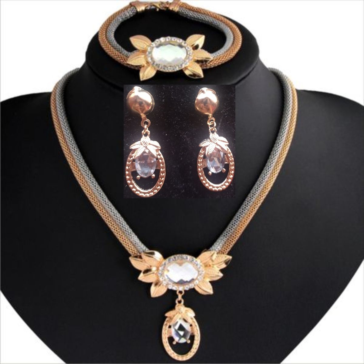 Magnificent Female Necklace Bracelet And Jewelry Set