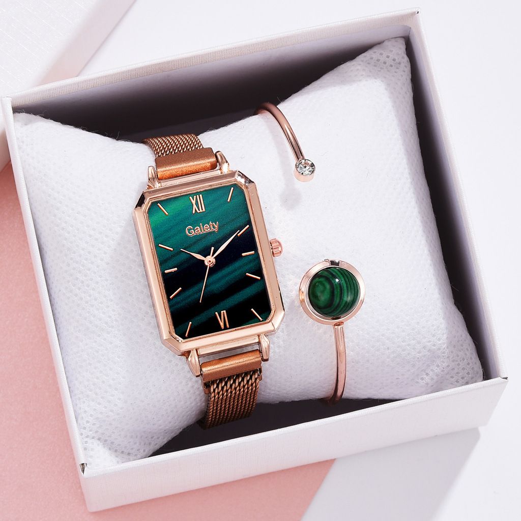 Women Fashion Green Dial Quartz Watch Bracelet Set