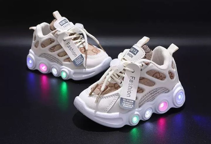 Boys/Girls Fashion Light Up Sneakers - Brown
