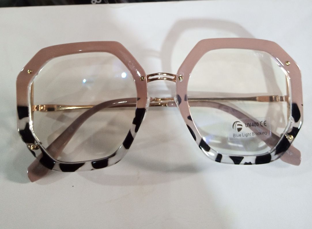 Classic Frame Glass - For Ladies  With Zipper Black Hard Case