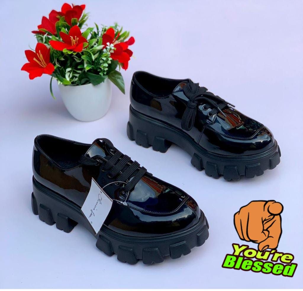Quality Female Boot Sneakers. Black