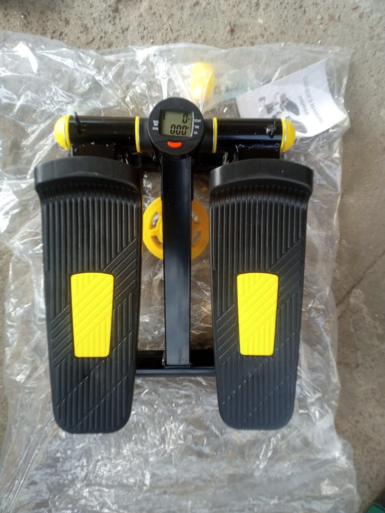 MINI STEPPER STEP MACHINE WITH RESISTANCE BANDS AND LCD MONITOR