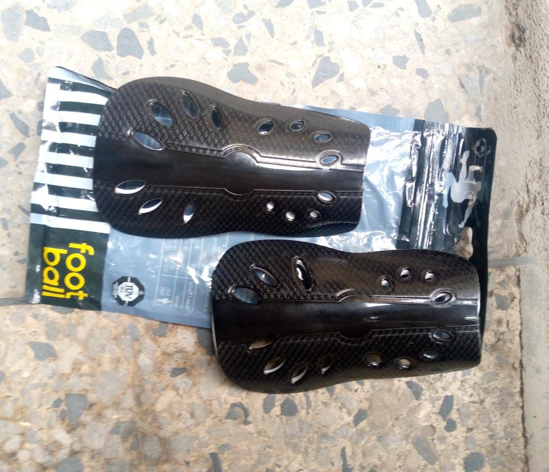 2pcs Soccer Shin Guard Pads Soft Football Cuish
