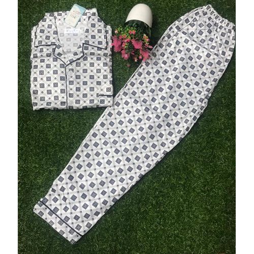 Quality Adults Pyjamas/Nightwear
