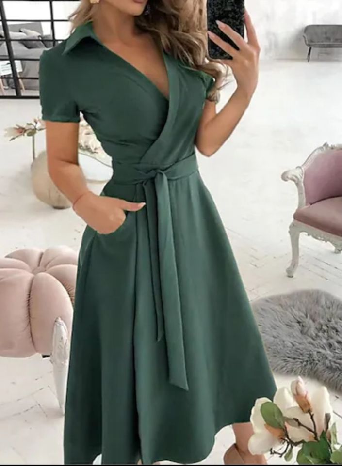 Gorgeous Rap Knee Length Green Dress