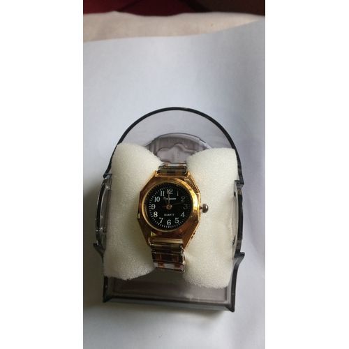 Baby Gold Steel Chain Wristwatch+Case
