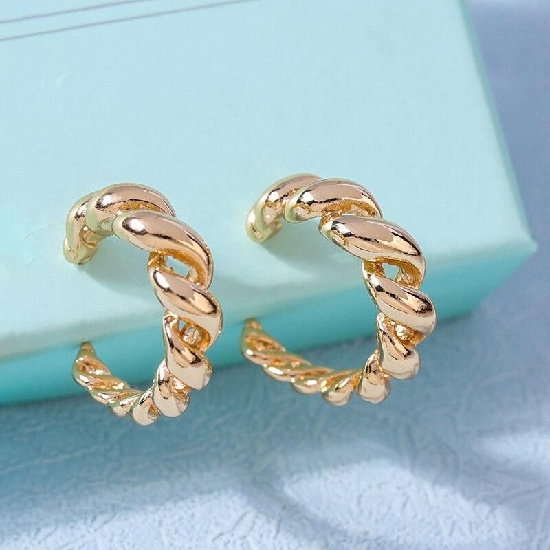 Fashion Distortion Interweave Twist Metal Circle Geometric Round Hoop Earrings for Women Accessories Retro Party Jewelry