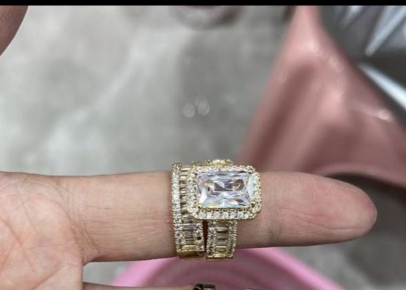 Iced Out Sets Of Wedding Ring Hold