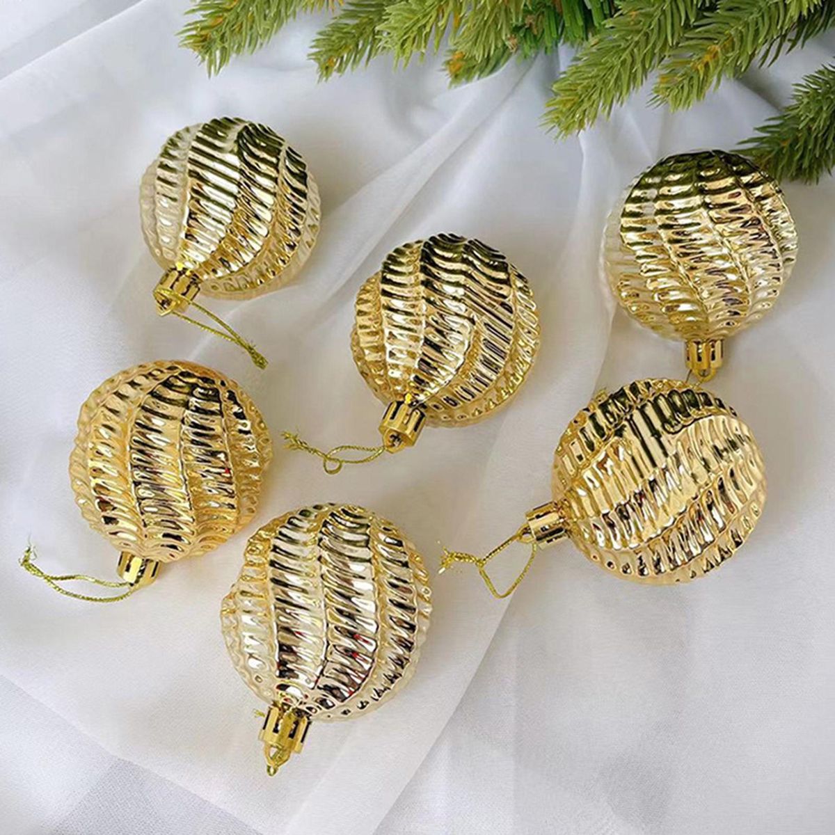 6Pcs Christmas Color Ball Xmas Party Decor Ball Pendant Golden