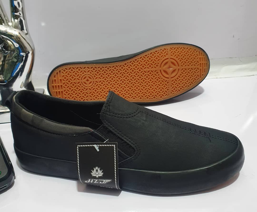 All Black Smart Comfortable Canvas